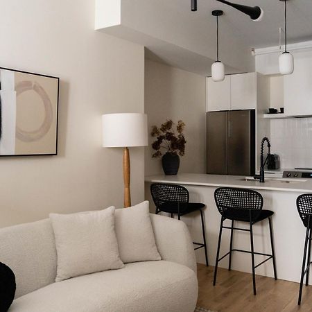 Maison Place Jacques-Cartier By Luxury In Transit Монреаль Экстерьер фото