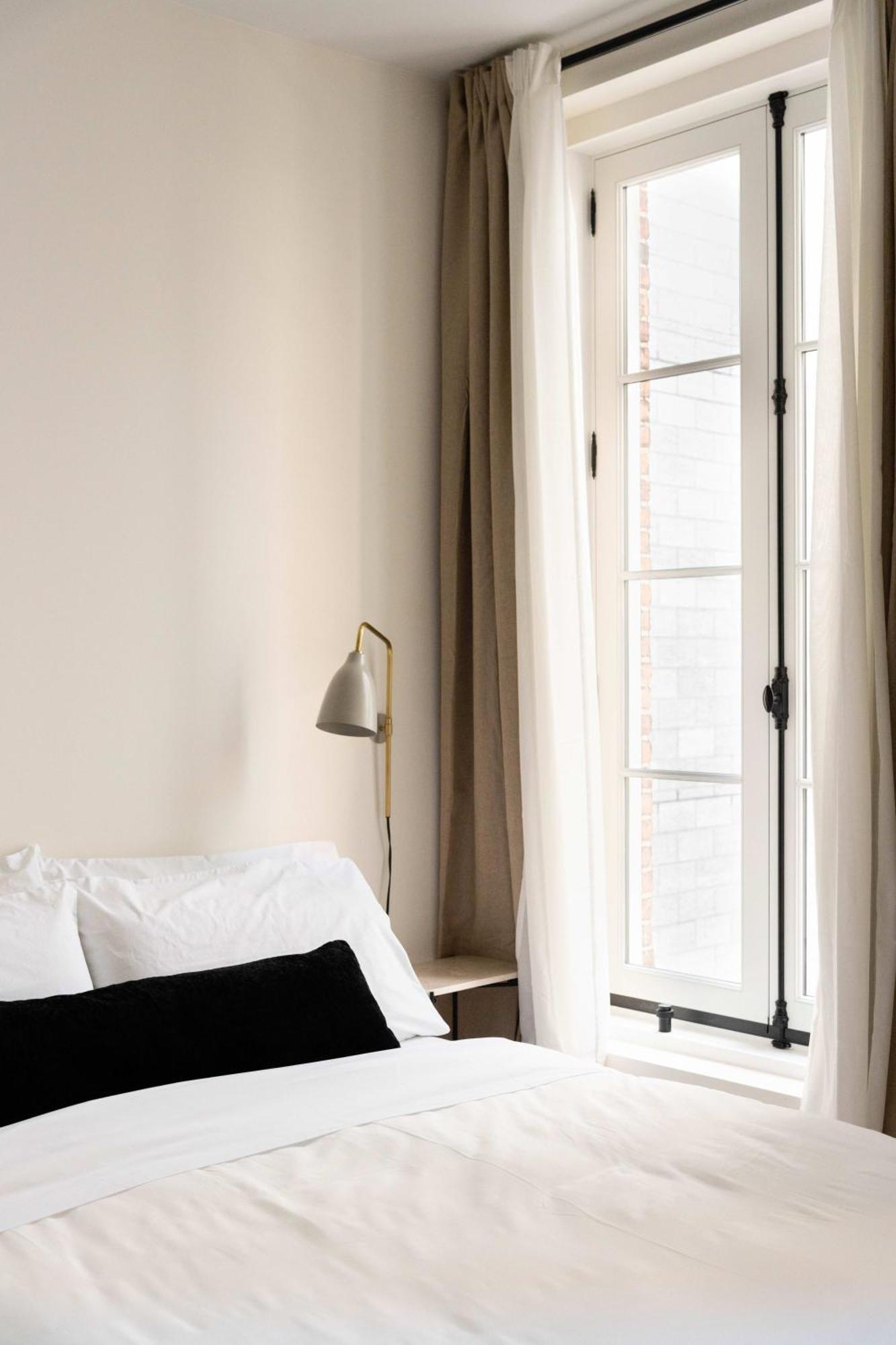 Maison Place Jacques-Cartier By Luxury In Transit Монреаль Экстерьер фото
